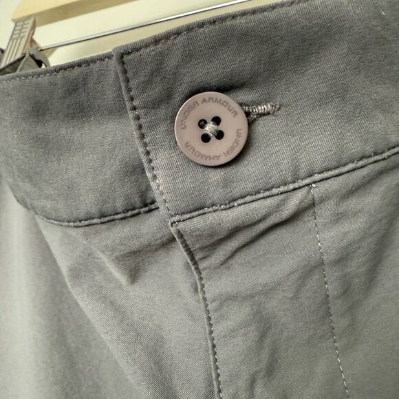 Under Armour Men’s 38 Grey Athletic Shorts - Picture 2 of 7